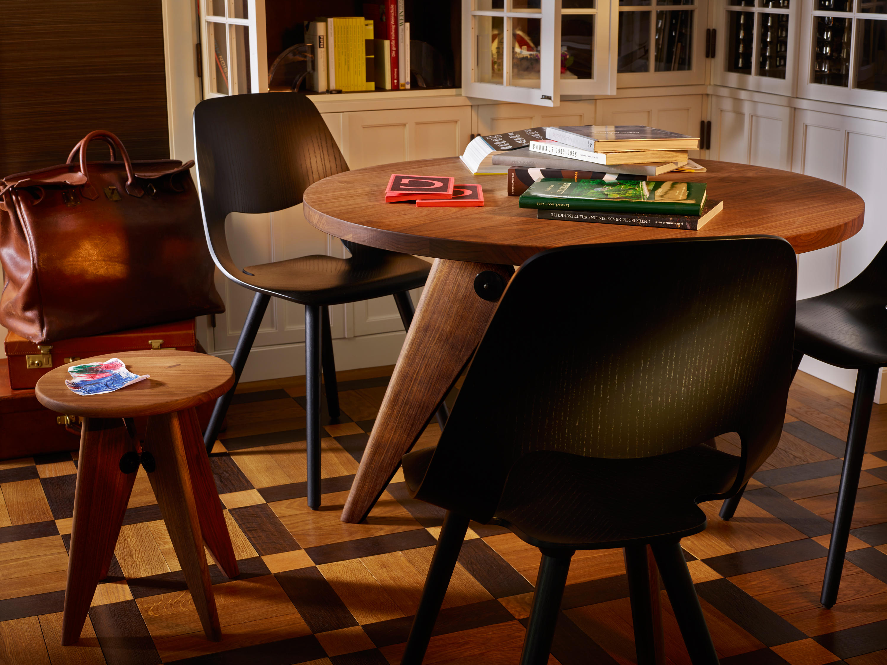 开云（中国） - 坐具|吧椅/凳子|办公家具|设计师家具|苏威小凳子/边几